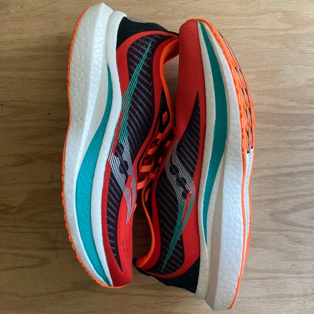 SAUCONY Endorphin Speed 2!!